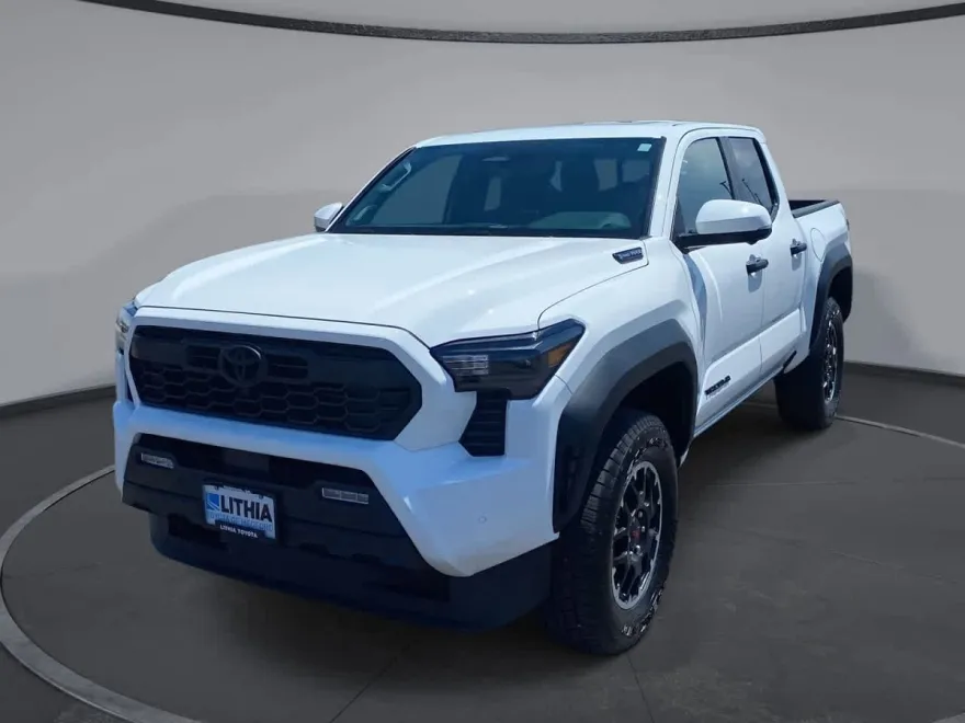 2025 Toyota Tacoma TRD Off-Road Double Cab photo 1