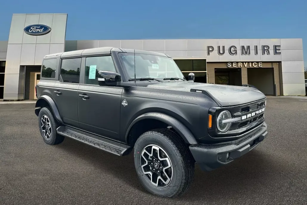 2025 Ford Bronco Outer Banks photo 1