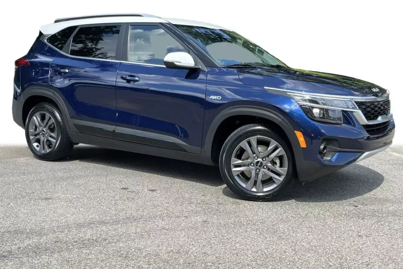 2022 Kia Seltos S photo 1