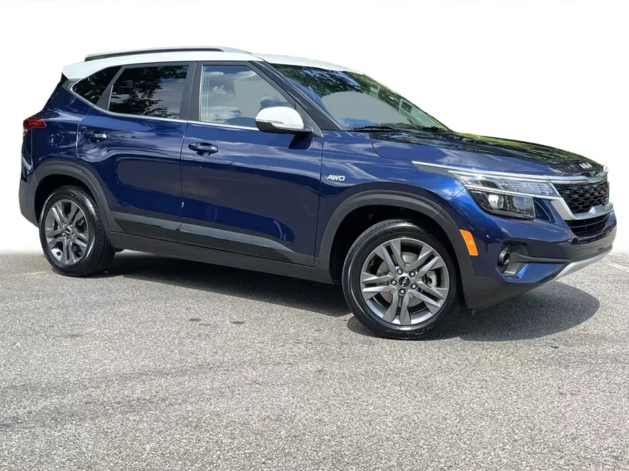 2022 Kia Seltos S photo 1