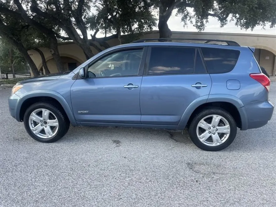 2006 Toyota RAV4 Sport photo 1