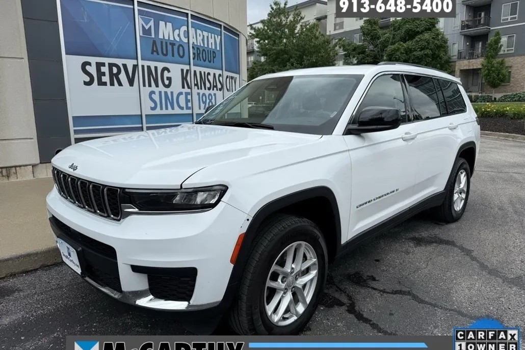 2023 Jeep Grand Cherokee Laredo photo 1