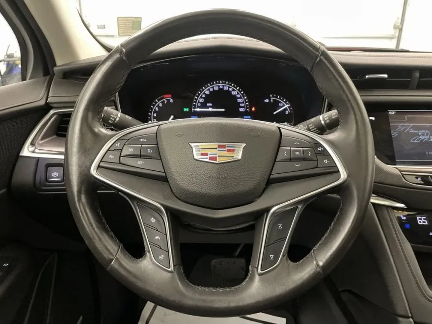 2017 Cadillac XT5 Premium Luxury photo 1