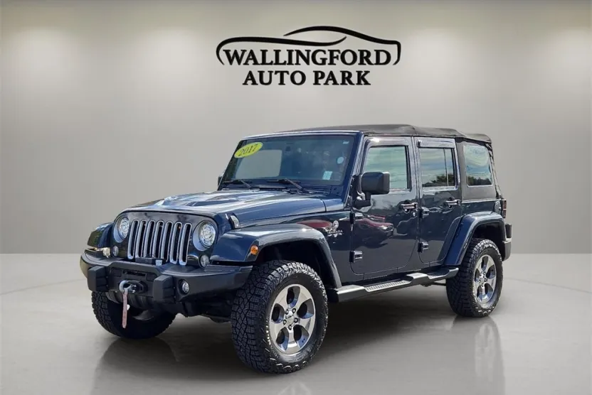 2017 Jeep Wrangler Unlimited Sahara photo 1