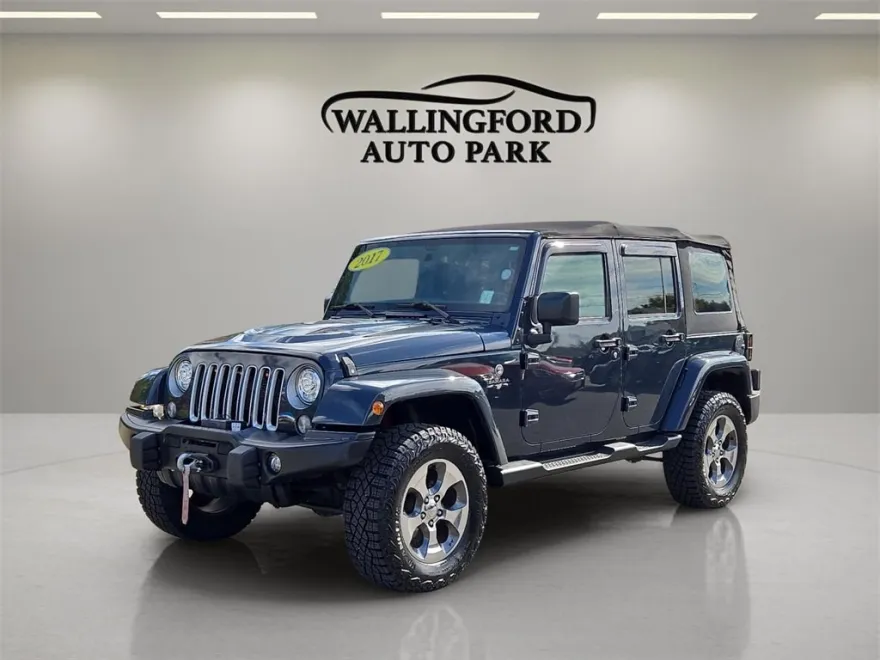2017 Jeep Wrangler Unlimited Sahara photo 1