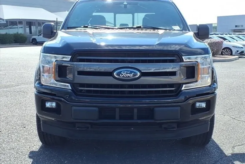 2019 Ford F-150 XLT photo 1