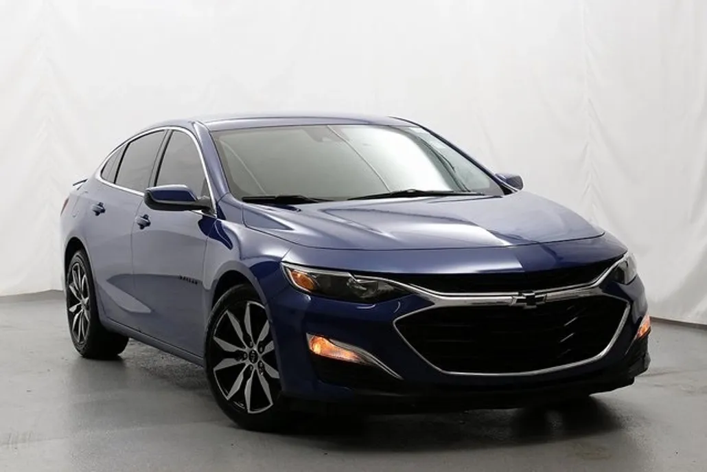 2023 Chevrolet Malibu RS photo 1
