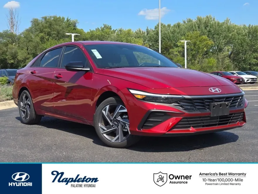 2025 Hyundai Elantra SEL Sport photo 1