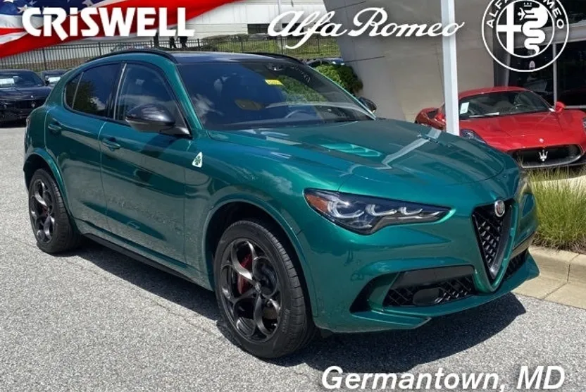 2024 Alfa Romeo Stelvio Quadrifoglio photo 1