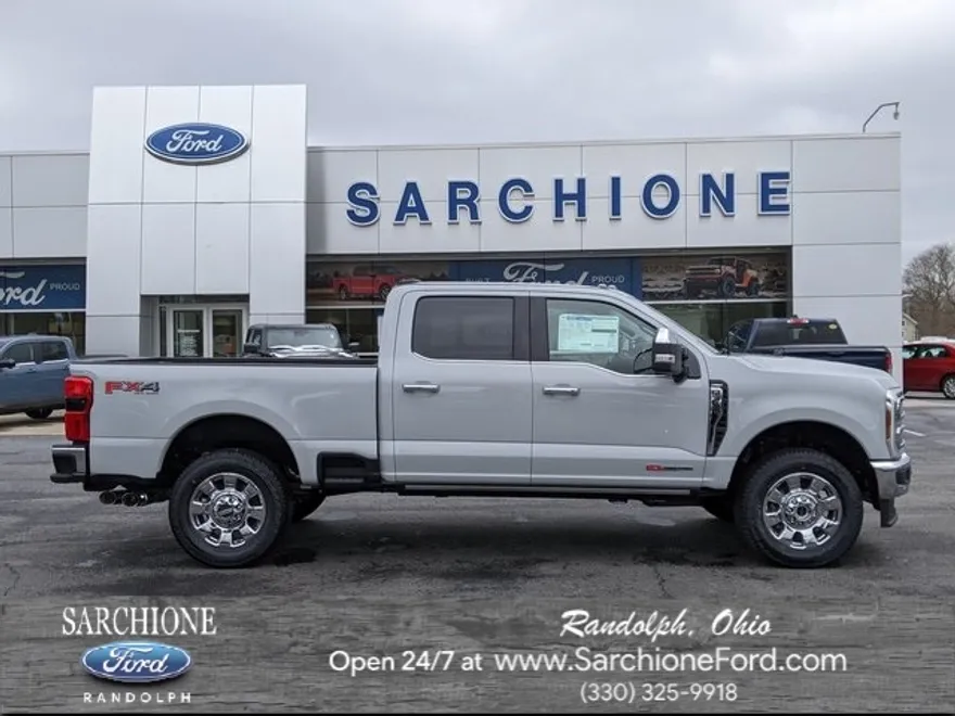 2025 Ford F-350 Lariat photo 1