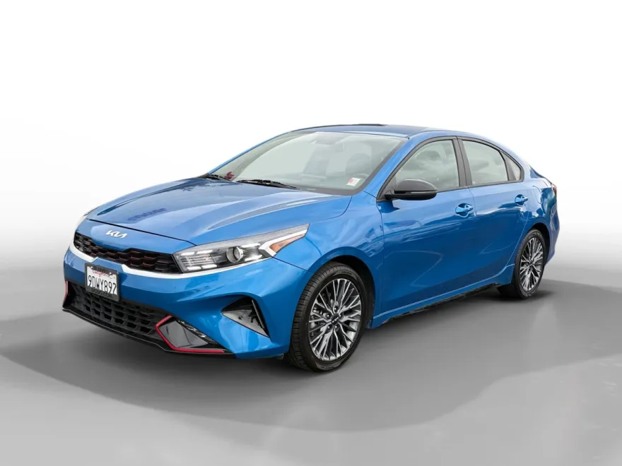 2023 Kia Forte GT-Line photo 1