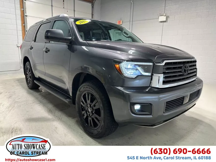2018 Toyota Sequoia SR5 photo 1