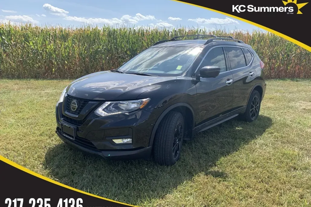 2018 Nissan Rogue SV photo 1