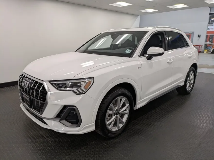 2024 Audi Q3 Premium S line photo 1