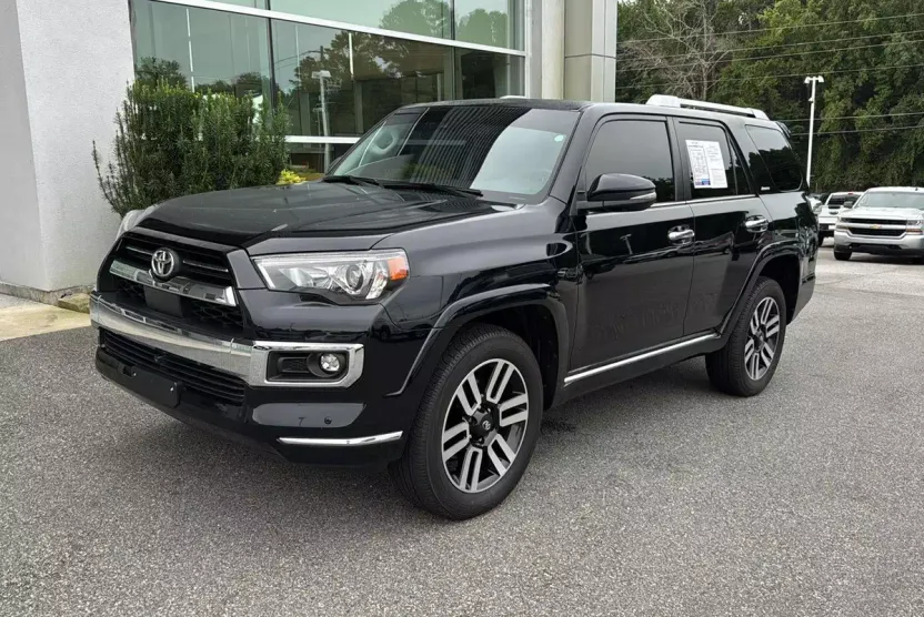 2022 Toyota 4Runner Limited photo 1