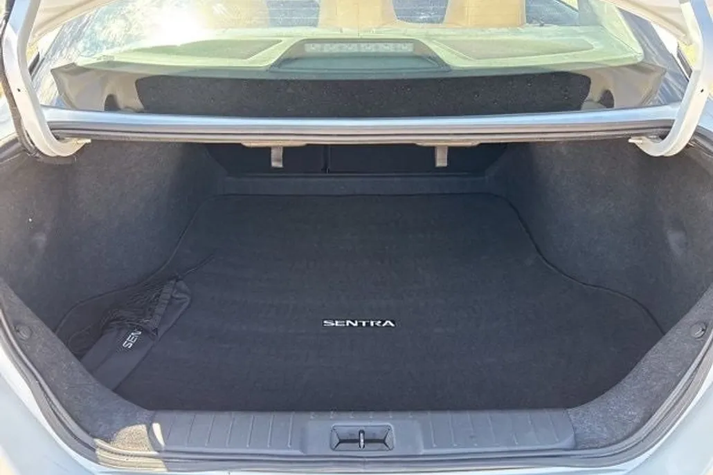 2023 Nissan Sentra SV photo 1