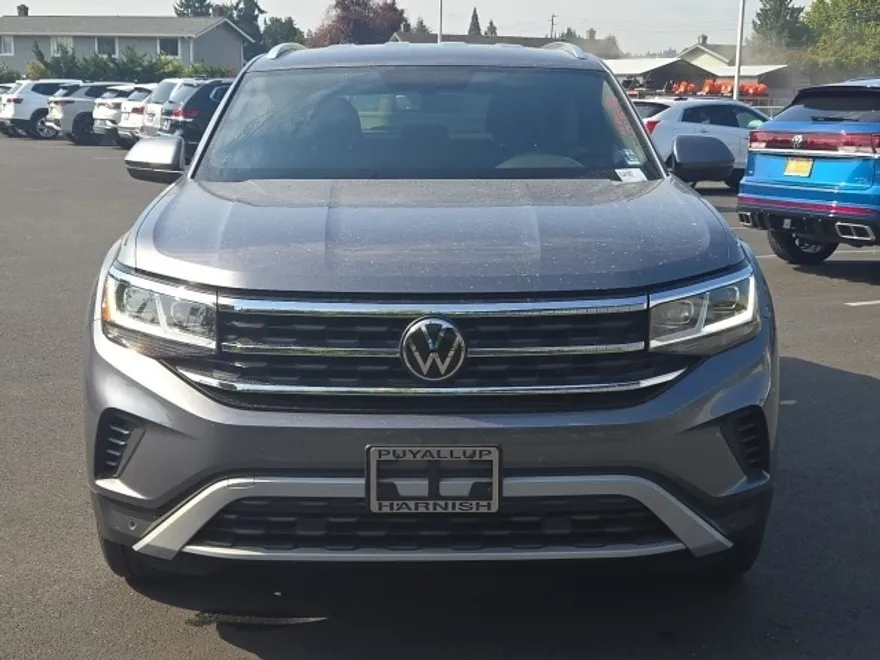 2023 Volkswagen Atlas Cross Sport V6 SE Technology photo 1