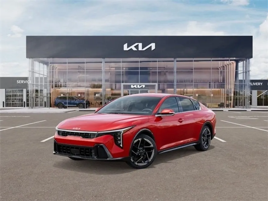 2025 Kia K4 GT-Line photo 1