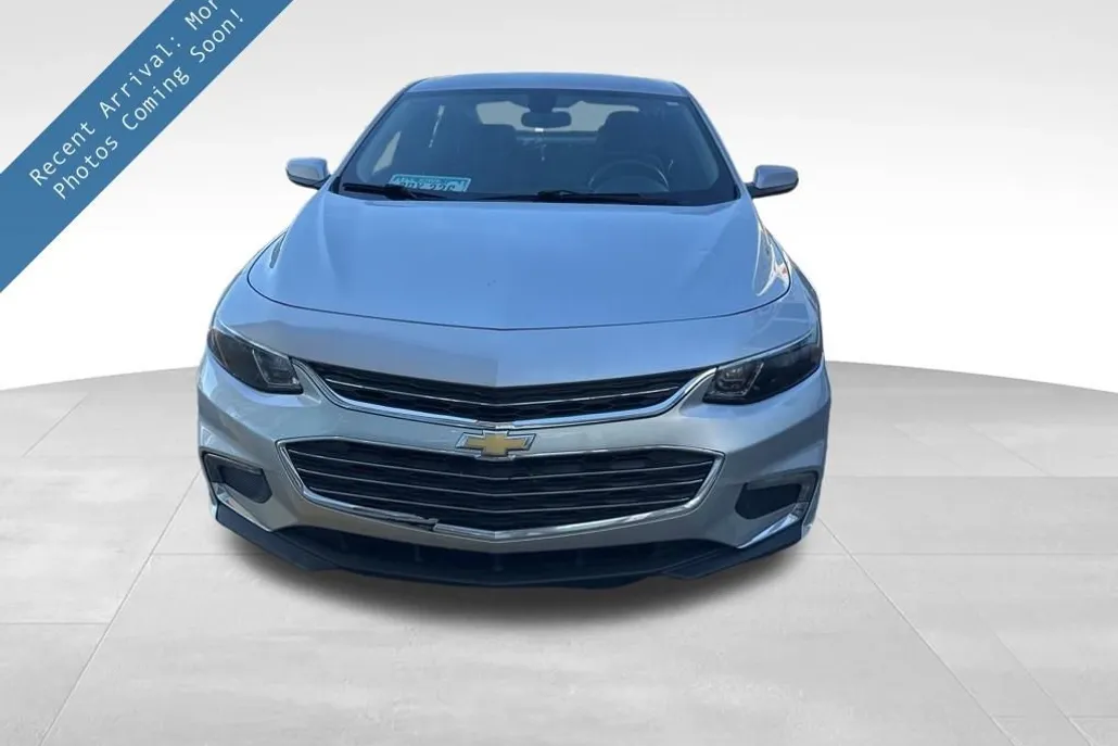 2016 Chevrolet Malibu 1LT photo 1