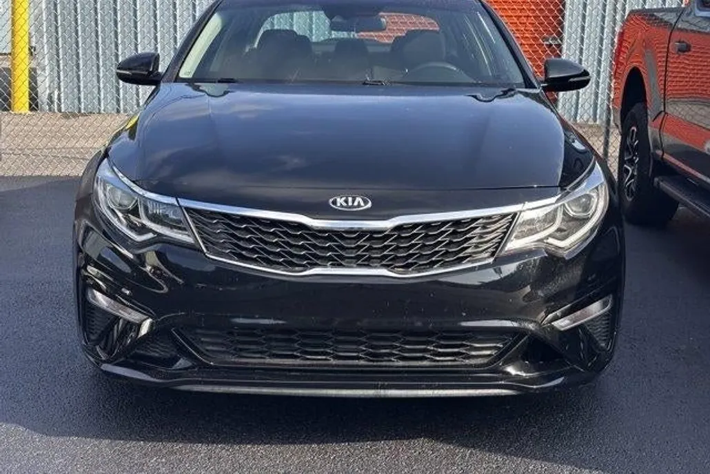 2020 Kia Optima LX photo 1