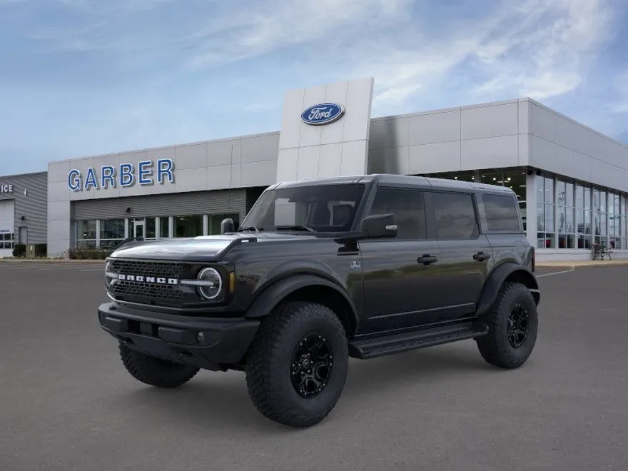 2025 Ford Bronco Outer Banks photo 1