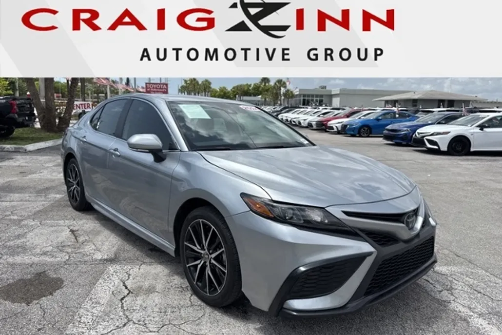 2024 Toyota Camry SE photo 1