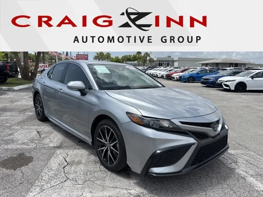 2024 Toyota Camry SE photo 1