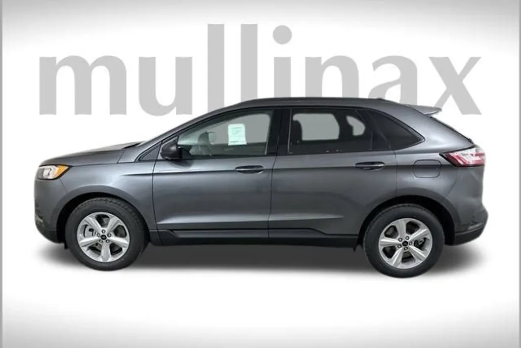 2024 Ford Edge SE photo 1