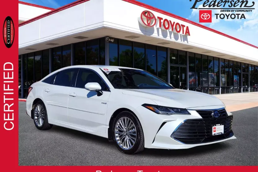 2019 Toyota Avalon Hybrid Limited photo 1