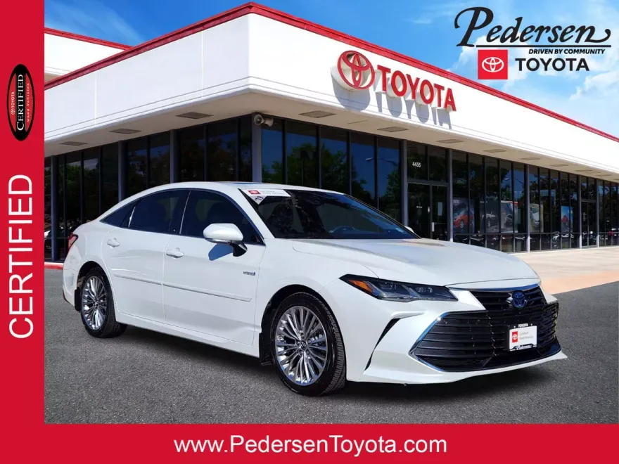 2019 Toyota Avalon Hybrid Limited photo 1