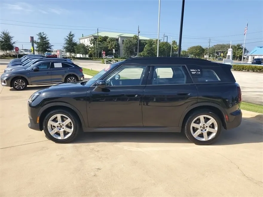2025 Mini Countryman S ALL4 photo 1