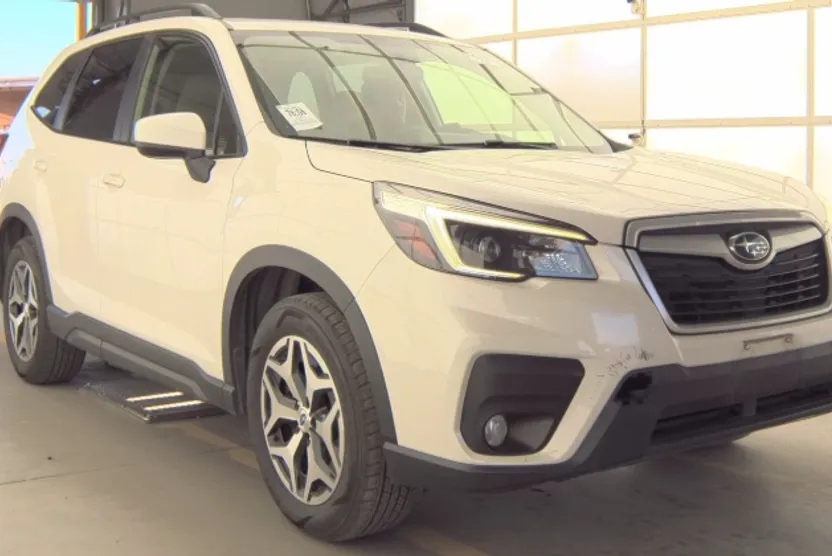 2021 Subaru Forester Premium photo 1