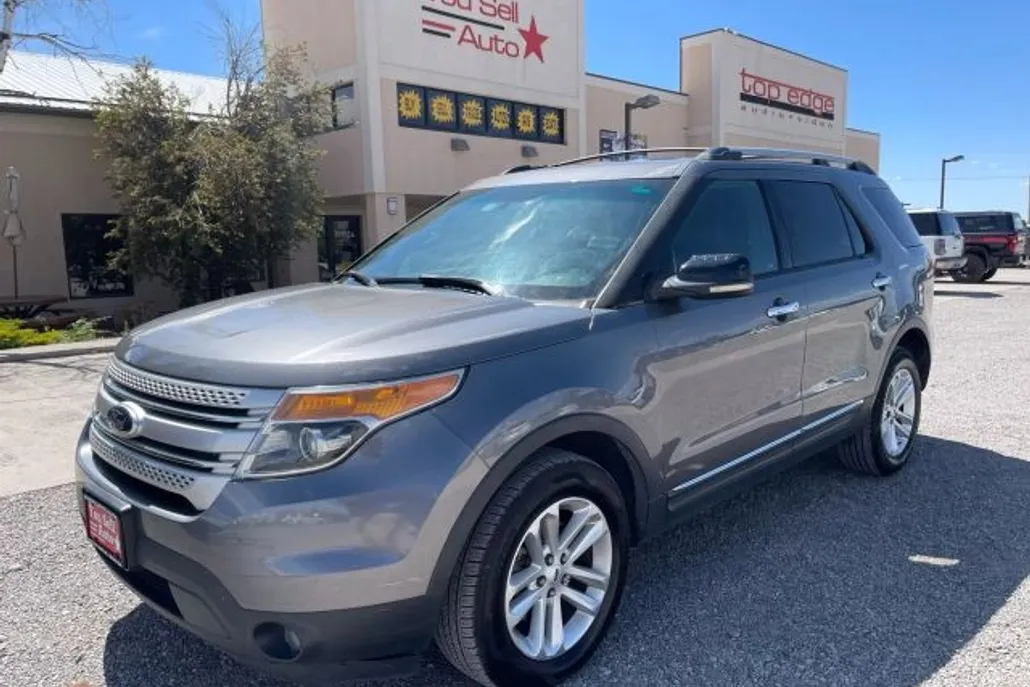 2013 Ford Explorer XLT Sport photo 1