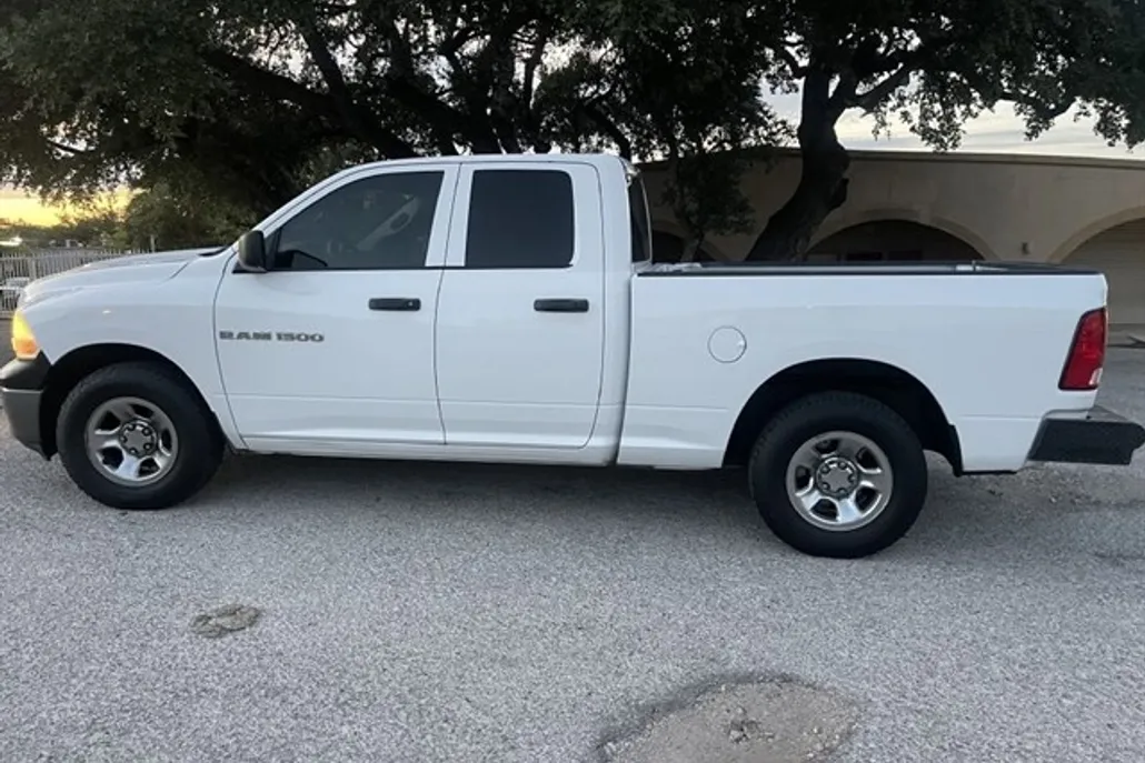 2011 Dodge Ram ST photo 1