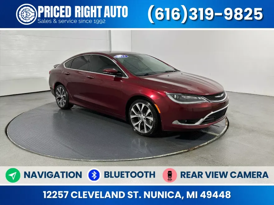 2016 Chrysler 200 C photo 1