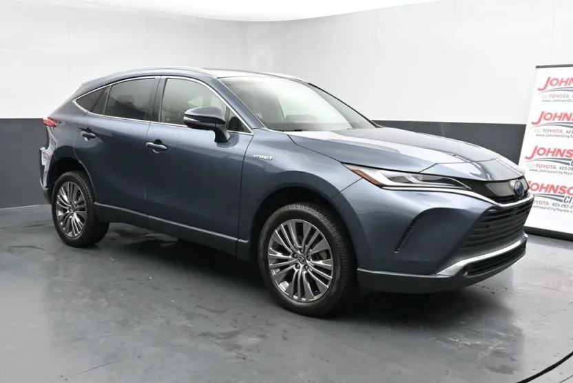 2021 Toyota Venza XLE photo 1