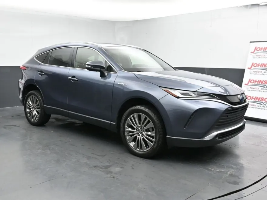 2021 Toyota Venza XLE photo 1