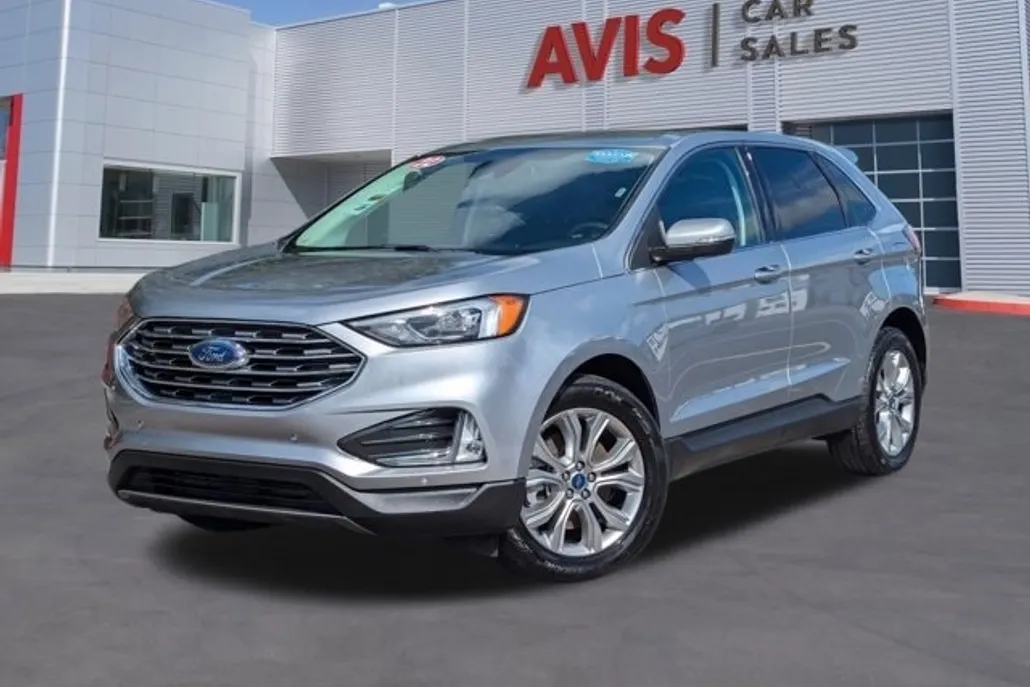 2022 Ford Edge Titanium photo 1