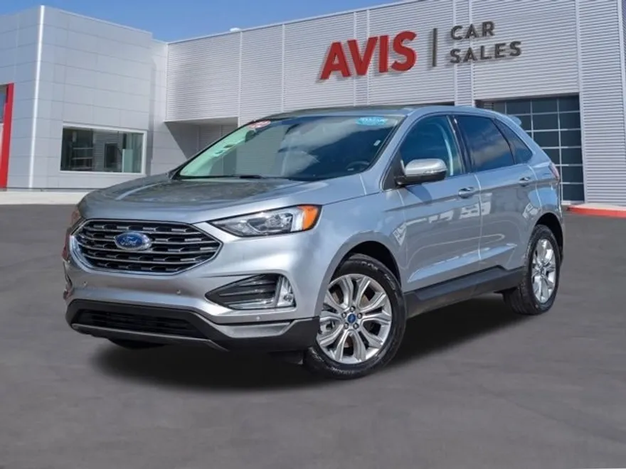 2022 Ford Edge Titanium photo 1