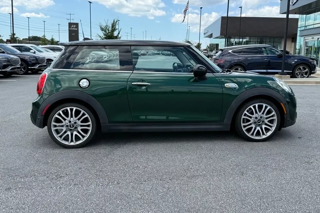2018 Mini Cooper 2 Door Hardtop S photo 1