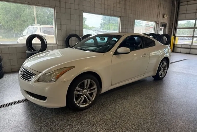 2009 Infiniti G37 x Coupe photo 1