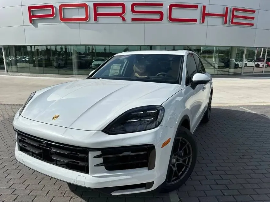 2025 Porsche Cayenne photo 1