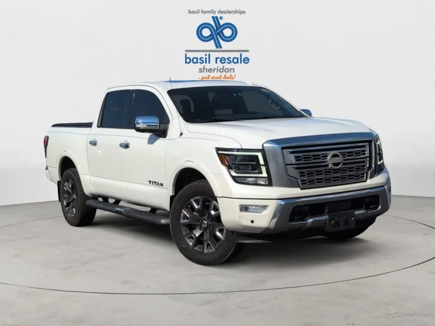 2021 Nissan Titan Platinum Reserve Crew Cab photo 1