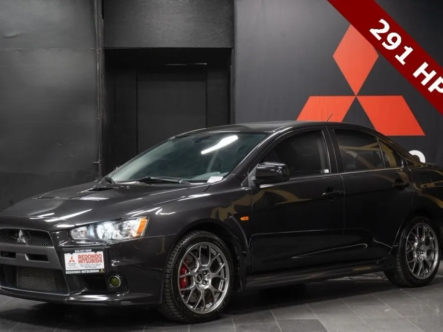 2010 Mitsubishi Lancer Evolution MR photo 1