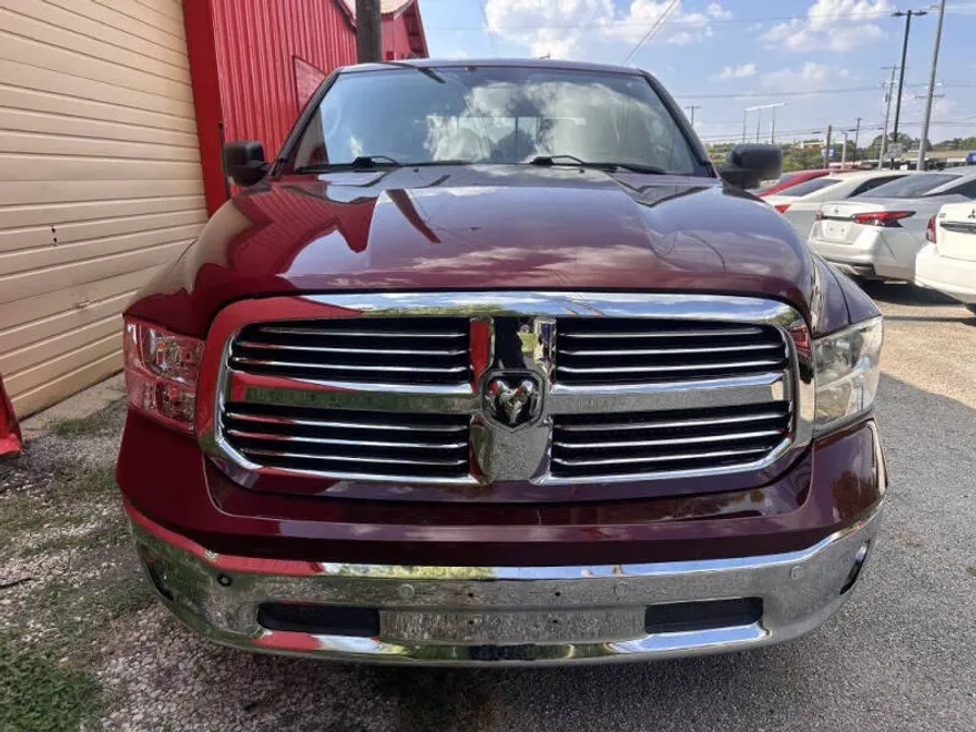 2017 Ram 1500 SLT photo 1