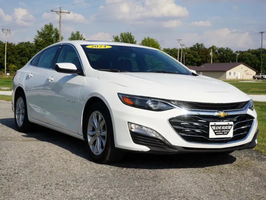 2024 Chevrolet Malibu 1LT photo 1