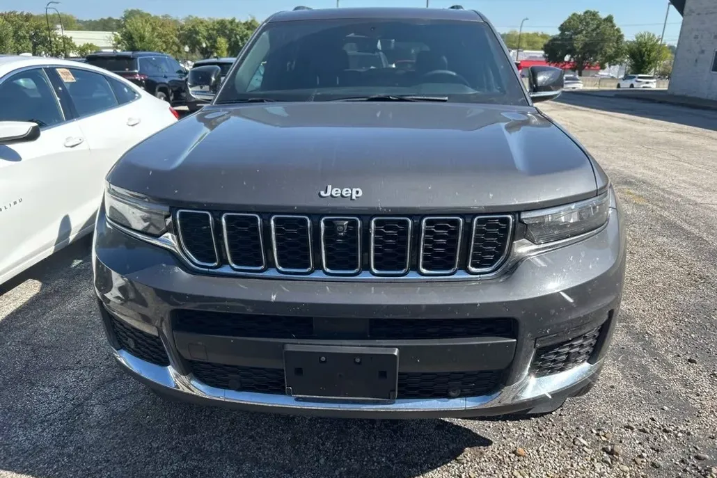 2024 Jeep Grand Cherokee Limited photo 1