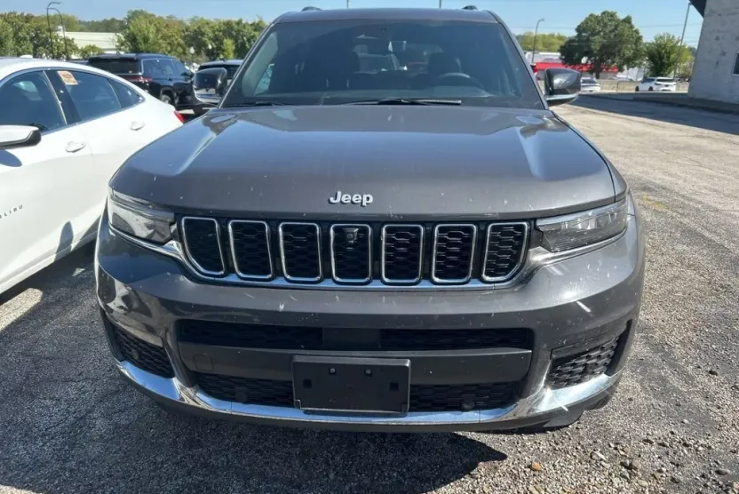 2024 Jeep Grand Cherokee Limited photo 1