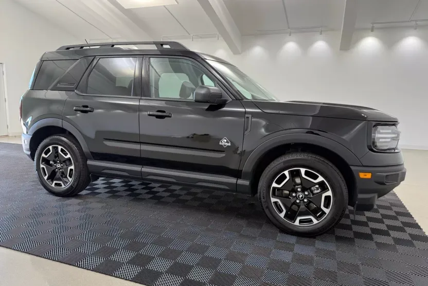 2024 Ford Bronco Sport Outer Banks photo 1