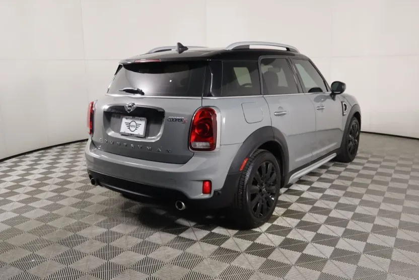 2020 Mini Countryman Signature photo 1